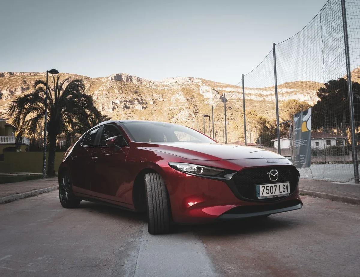2020 Mazda 3 — photo 1 of 3